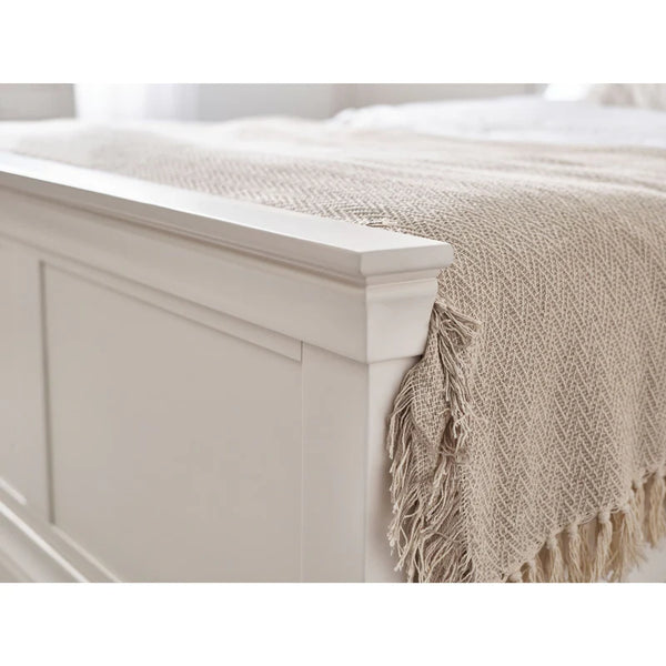 Clanton white bed detail 