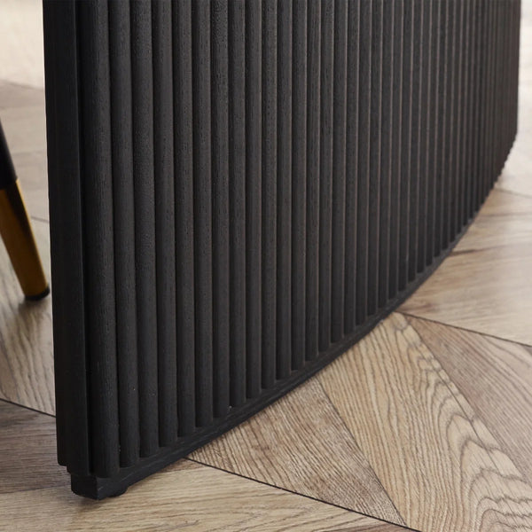 Lulu extending dining table fluted leg detail