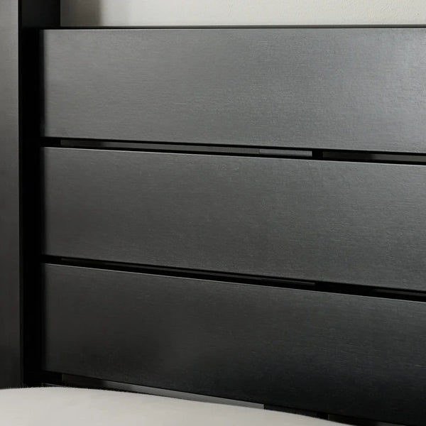 Roxy 4 poster bedframe headboard detail